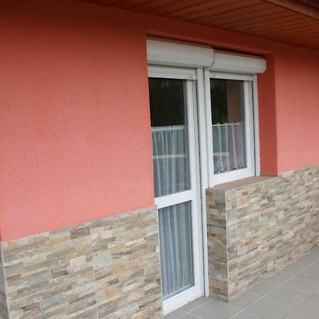 Kedvenc Vendeghaz Hotel Miskolc Exterior photo